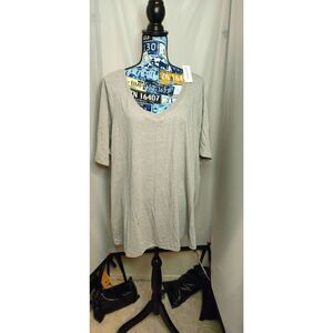 Lane Bryant T-shirt size 26/28